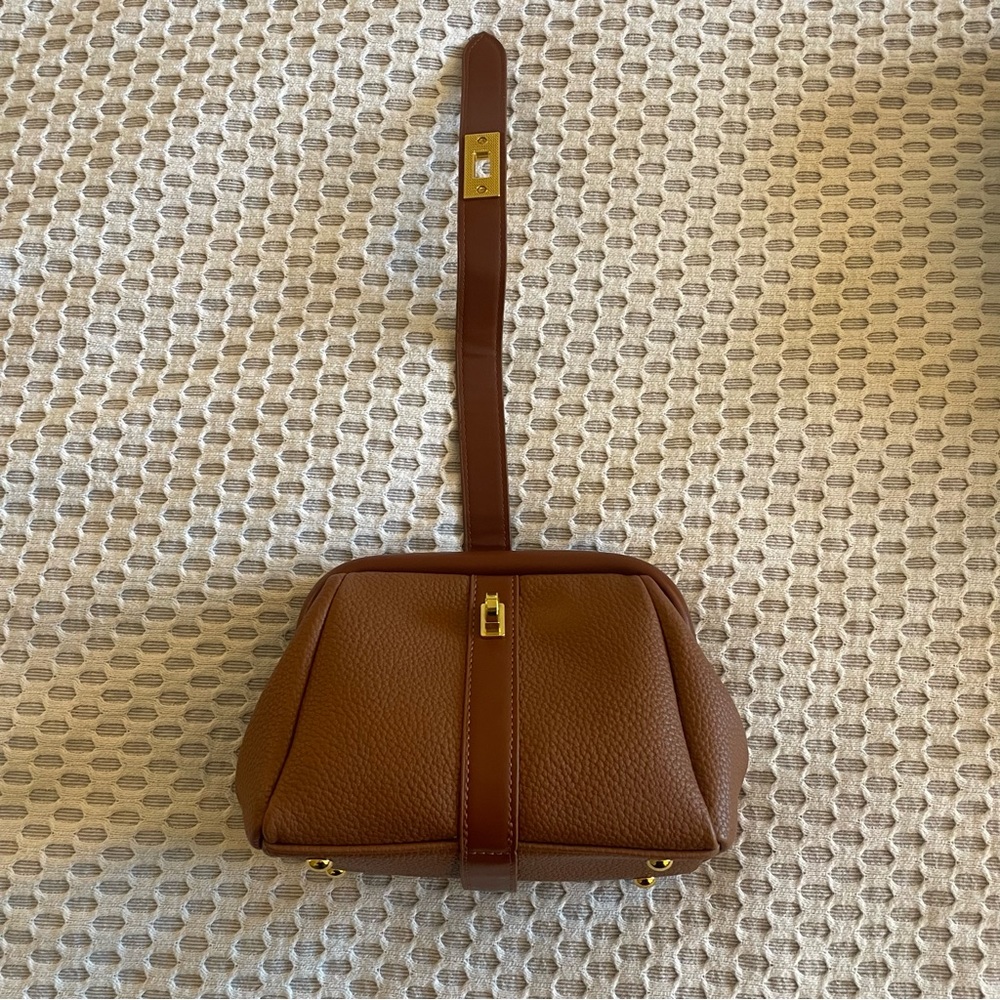 Unique top handle/crossbody vegan leather handbag - caramel - Picture 5 of 6